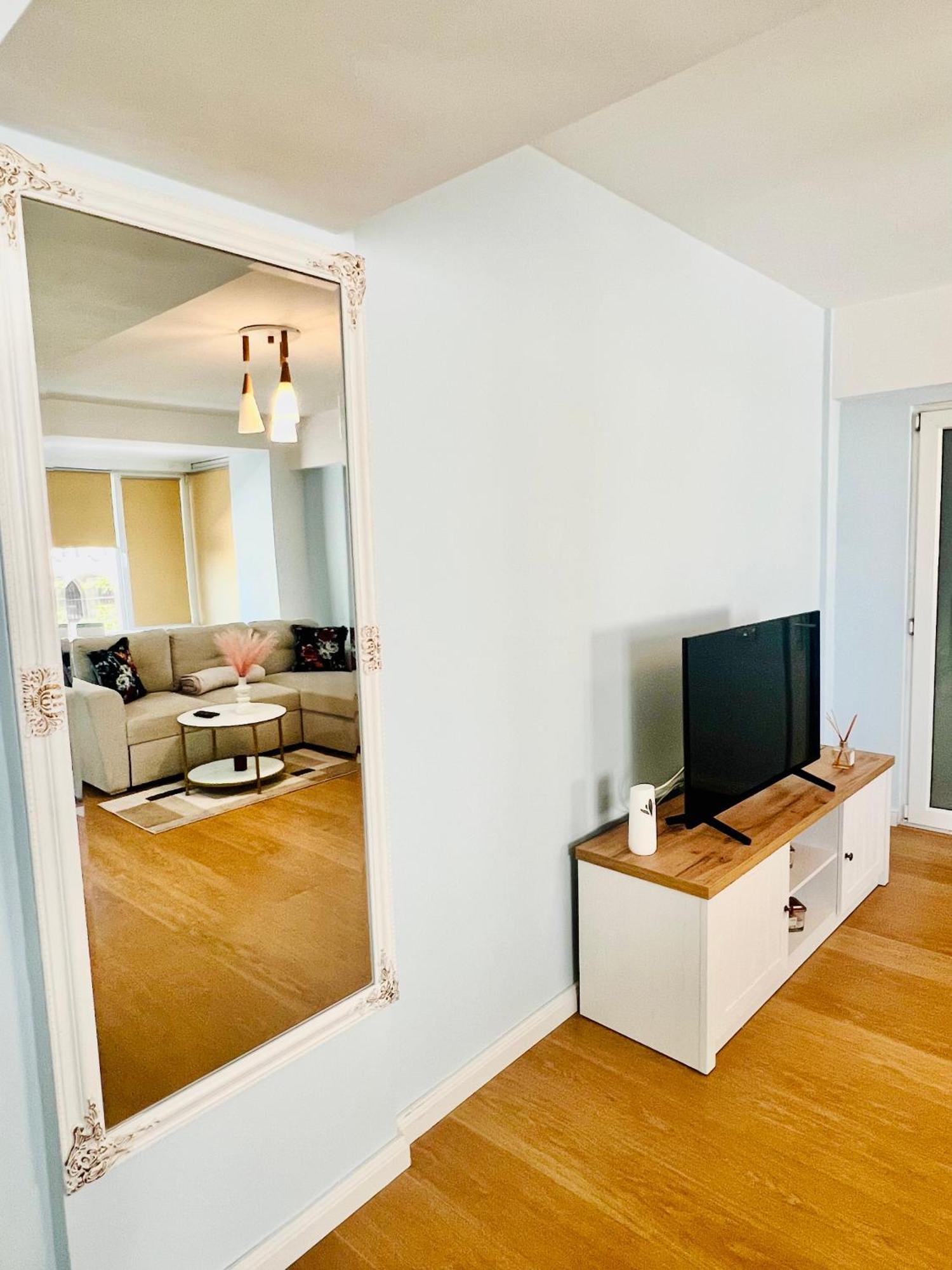 Appartement Piata Ovidiu 14 à Constanţa Extérieur photo