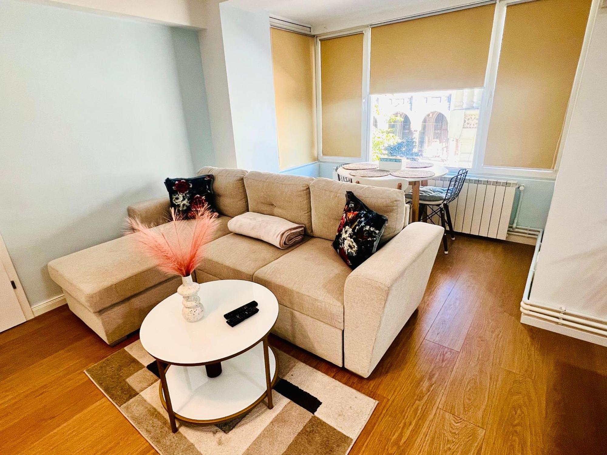 Appartement Piata Ovidiu 14 à Constanţa Extérieur photo